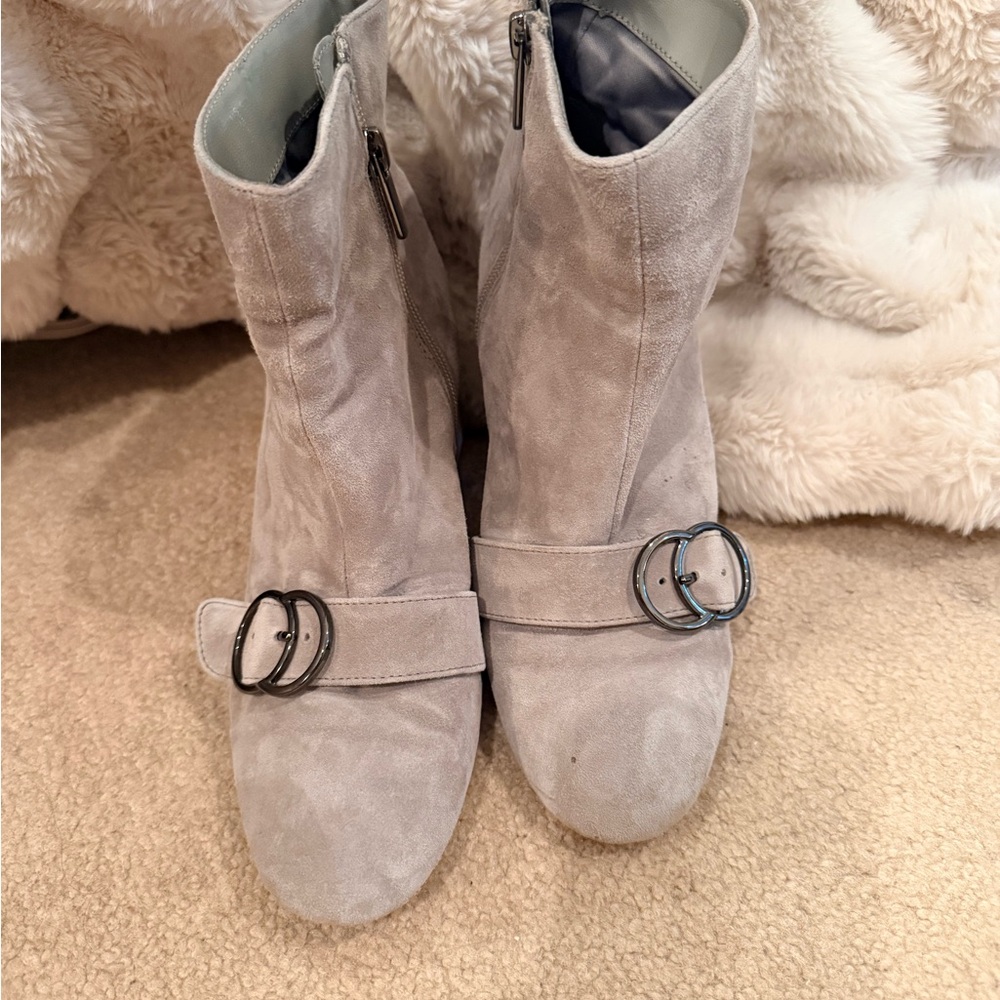 Elegant Light Gray Ankle Booties